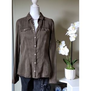 Pre-owned Burberry shirt with Mother of pearl buttons in Great Condition